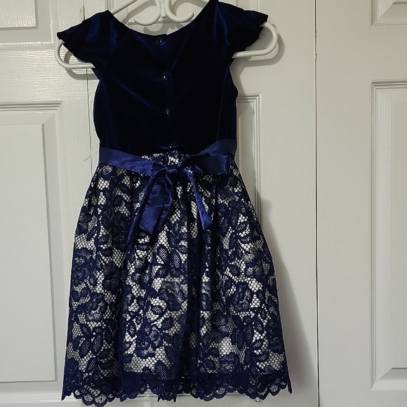 Jona Michelle Navy Velvet and Lace Kids Dress - Picture 3 of 6